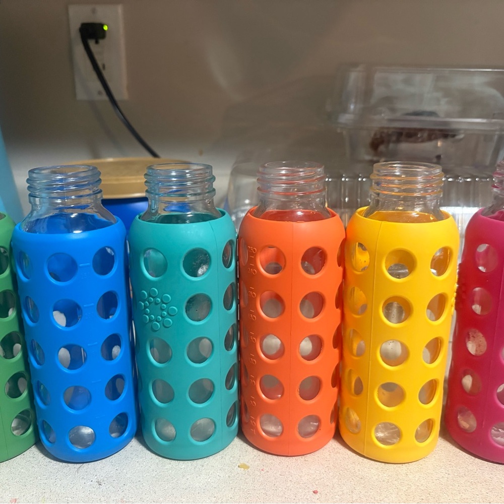 Colorful Glass baby Bottles with Silicone Sleeves